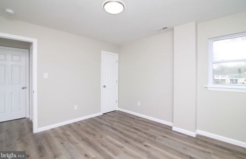 9 Shelton Ave, Trenton NJ  08618-1818 exterior