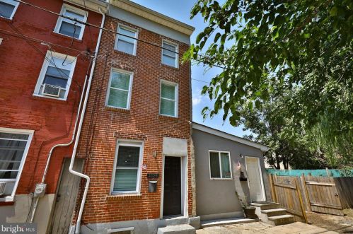 1524 Leithgow St, Philadelphia, PA 19122-3723