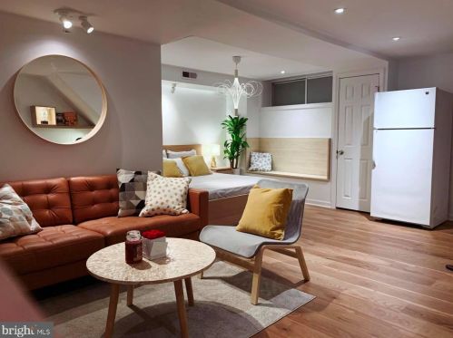 1811 29 St, Philadelphia PA 19132-3028 exterior