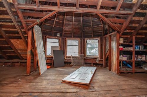 912 Orch St, Peekskill NY 10566-2728 exterior