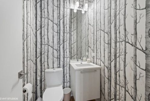 2237 Mclean Ave, Chicago IL 60647-4113 exterior