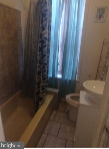 2141 Corlies St, Philadelphia PA 19121-1107 exterior