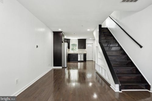 2523 2nd St, Philadelphia, PA 19148-4717