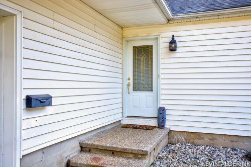 5482 Ravine Rd, Kalamazoo MI 49009-9002 exterior