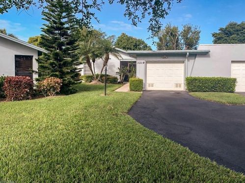 3219 Boca Ciega Dr, Naples, FL 34112-6107