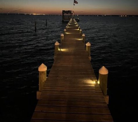 4552 Bayside Dr, Milton FL 32583-8436 exterior