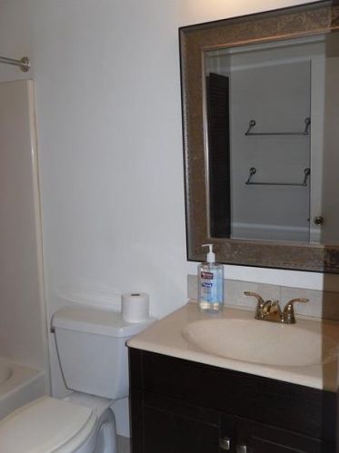 154 2 St, Pittsburgh PA 15215-2104 exterior