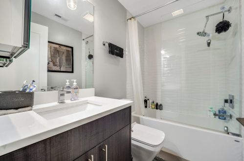 1629 Miller St, Chicago IL 60608-2366 exterior