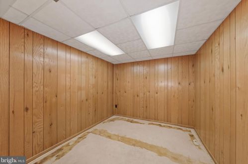 9924 Bedfordshire Ct, Rockville MD 20854-2015 exterior