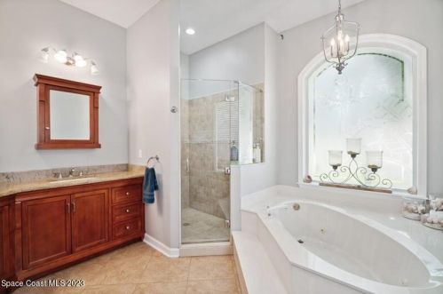 2025 Sykes Crk Dr, Merritt Island FL 32953-3066 exterior