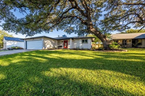 3803 Alexandria Dr, Austin TX  78749-3934 exterior