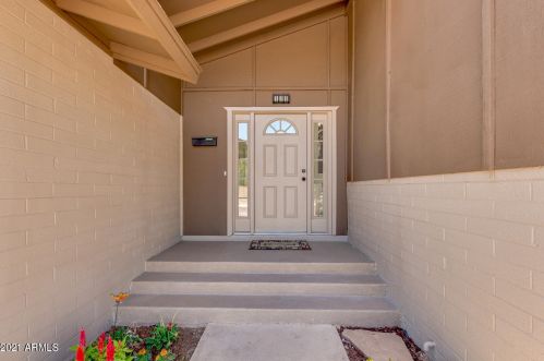 14632 38th Ave, Phoenix, AZ 85053-4502