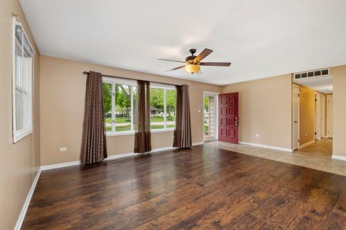 1237 Albert Dottavio Dr, Joliet IL 60431-1669 exterior