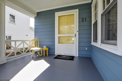 21 Bowdoin St, Maplewood, NJ 07040-2701