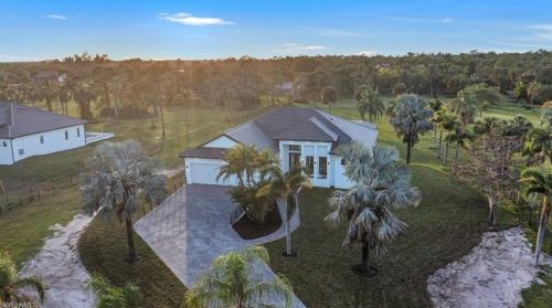 739 23 St, Naples FL 34117-1829 exterior