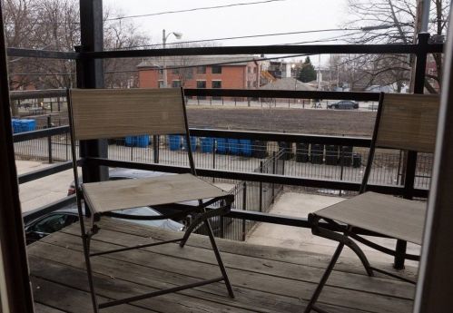2349 Harrison St, Chicago IL 60612-3676 exterior