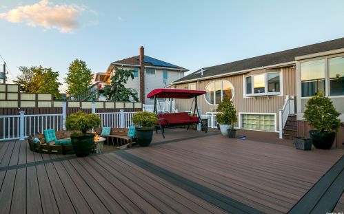 34 Heatherfield Rd, Valley Stream NY  11581-2314 exterior