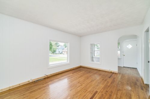 376 Maple St, Shelby MI 49455-1129 exterior