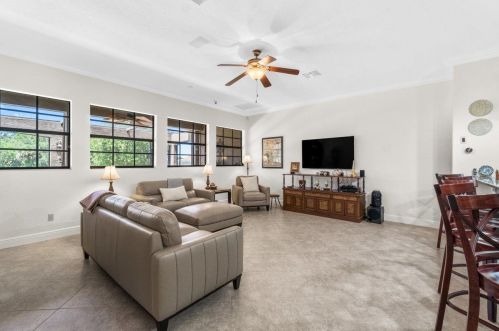 5811 Blue Bonnet Ct, Fort Pierce FL  34986-4186 exterior