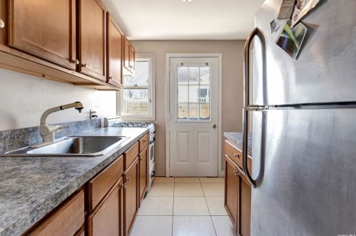 5 Caldwell St, Huntington Station NY 11746-1804 exterior