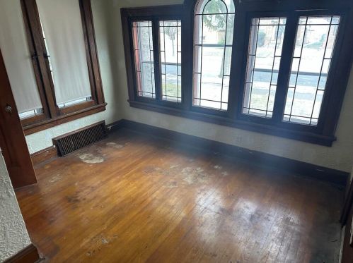 4189 15th St, Milwaukee, WI 53209-6908