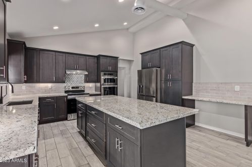 14827 2nd Pl, Phoenix AZ  85022-3611 exterior