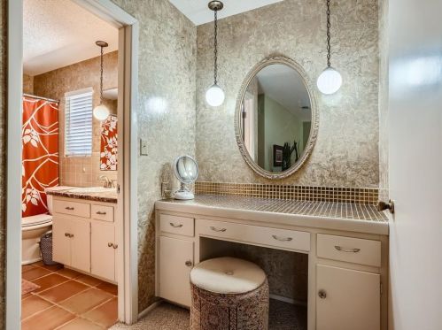 2700 Dunbarton Dr, Austin TX 78723-2235 exterior