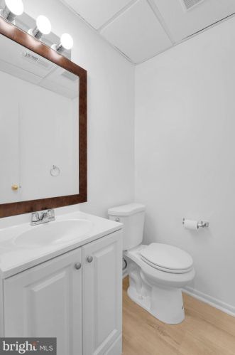 1803 Vly Ter, Washington DC 20032-4628 exterior