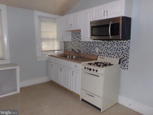 1021 64 St, Philadelphia PA 19151-3127 exterior