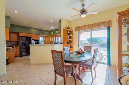 917 Placita Hermosura, Green Valley AZ 85614-4769 exterior