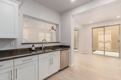 3140 Mingus Dr, Chandler AZ 85249-2052 exterior