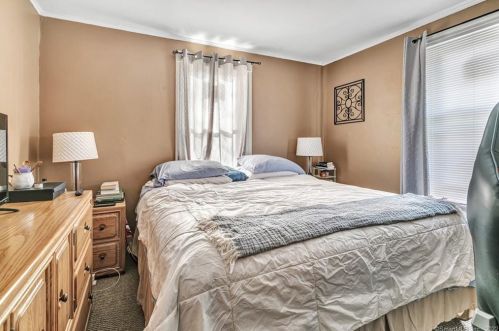 6 Cottage St, Derby CT 06418-1503 exterior