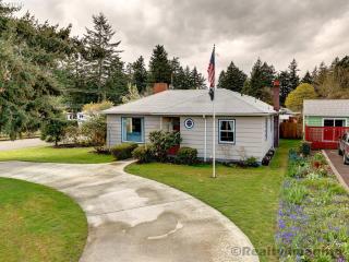 2221 117th Ave, Portland, OR 97220-1851