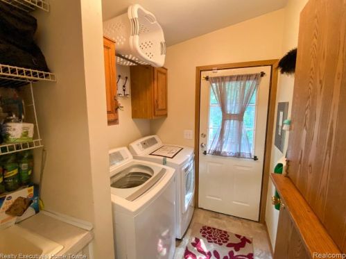 45778 Bonaventure Dr, Macomb Township MI 48044-6021 exterior