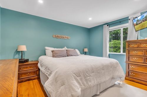 165 Conneaut Dr, Pittsburgh PA 15239-2630 exterior