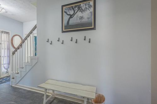 2802 Emerson Lake Dr, Lithonia GA  30078-6642 exterior