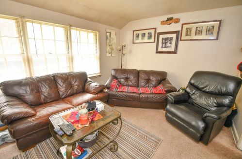 4849 Mohawk Ave, Milwaukee WI 53217-5034 exterior