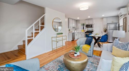 6831 Radcliffe Dr, Alexandria, VA 22307-1542