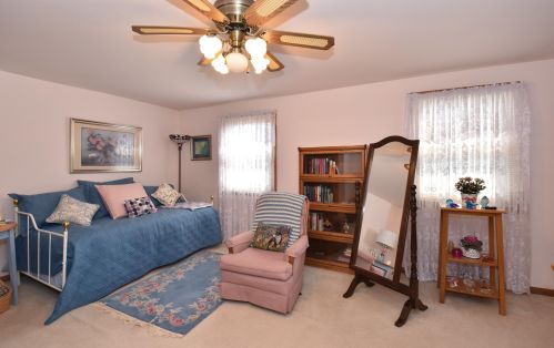 4937 Colonial Ct, Milwaukee WI exterior