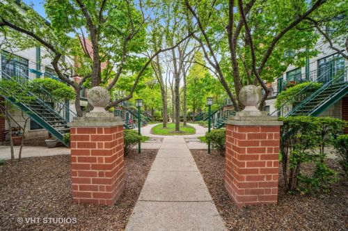 1812 Dearborn St, Chicago IL  60616-1648 exterior