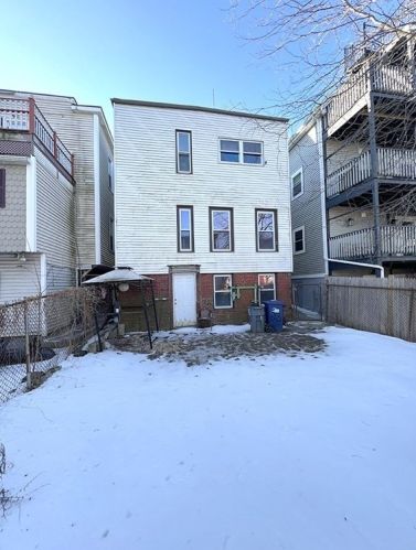 28 Falcon St, Boston MA 02128 exterior