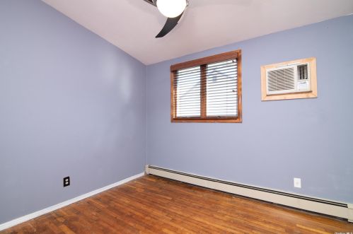 37 Sunset Dr, South Setauket NY  11720-2319 exterior