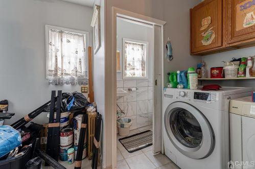 366 Oak St, Perth Amboy NJ 08861-4039 exterior