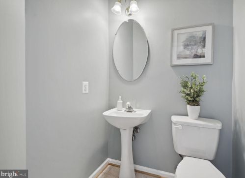 10417 Heathside Way, Rockville MD 20854-6344 exterior