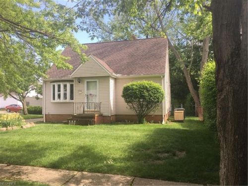 174 Raynor Dr, Cleveland, OH 44146-2860