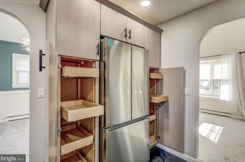 3075 Essex Pl, Lancaster PA  17601-1612 exterior