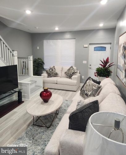 1329 26 St, Philadelphia PA 19146-4402 exterior