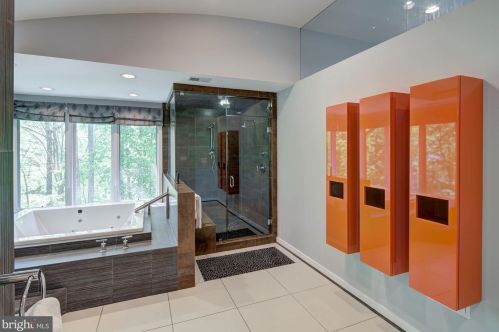 10011 Avenel Farm Dr, Rockville MD 20854-5410 exterior