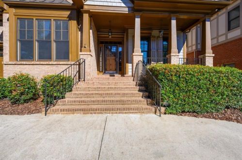 6317 Cotswold Ln, Atlanta, GA 30328-4236