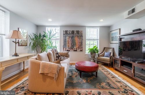 737 11th St, Philadelphia, PA 19123-1920